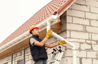 Pose et remplacement de gouttières à Échandelys
